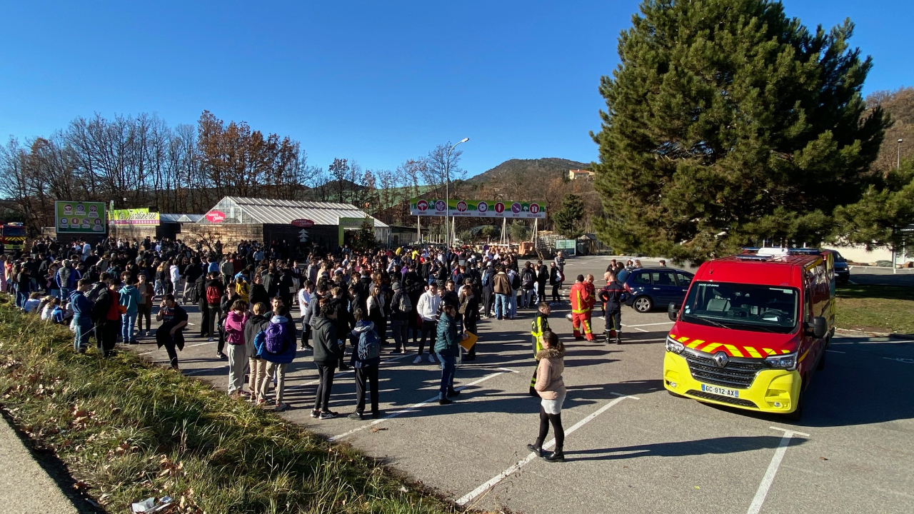 Haute-Provence : une alerte à la bombe au lycée Pierre Gilles de Gennes de Digne les Bains Haute-Provence : une alerte à la bombe au lycée Pierre Gilles de Gennes de Digne les Bains
