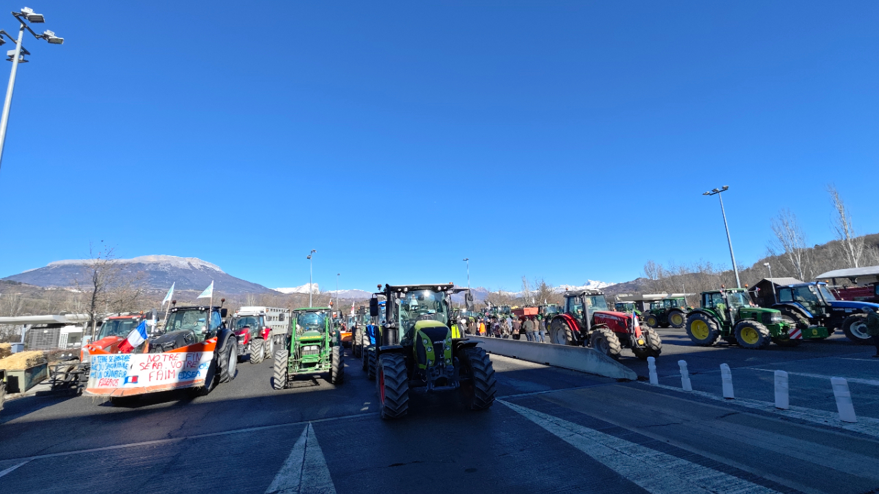 Alpes du Sud : l’A51 toujours fermée entre les péages de Meyrargues et de La Saulce Alpes du Sud : l’A51 toujours fermée entre les péages de Meyrargues et de La Saulce