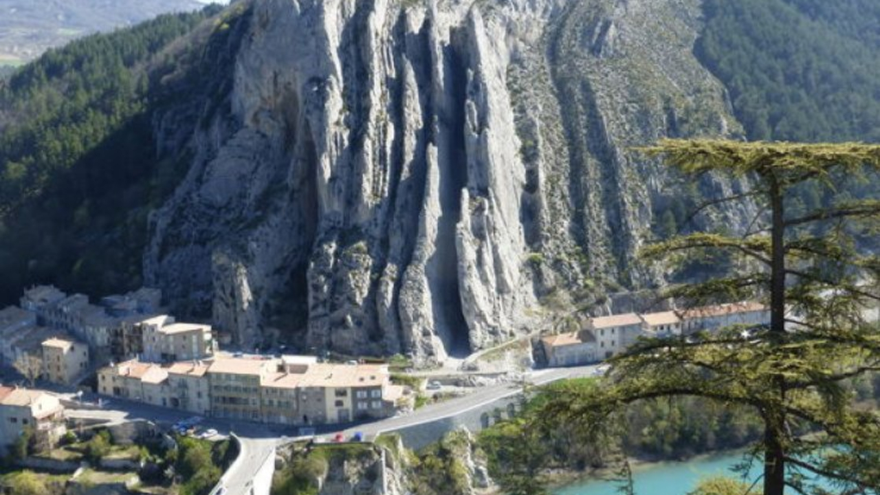 Alpes du Sud : le 1er prix au Challenge des Territoires Insoup&ccedil;onn&eacute;s pour l&rsquo;OT Sisteron Bu&euml;ch