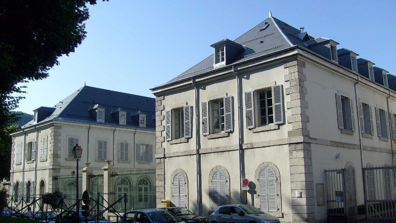 Alpes du Sud : les abords de la préfecture à Gap occupés face à la réforme des retraites Alpes du Sud : les abords de la préfecture à Gap occupés face à la réforme des retraites