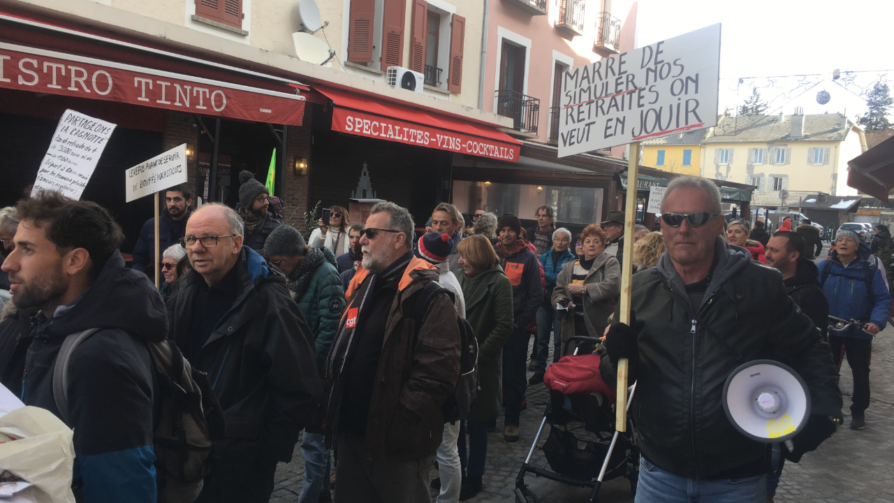 Alpes du Sud : les citoyens en tête de la contestation contre la réforme des retraites à Barcelonnette Alpes du Sud : les citoyens en tête de la contestation contre la réforme des retraites à Barcelonnette