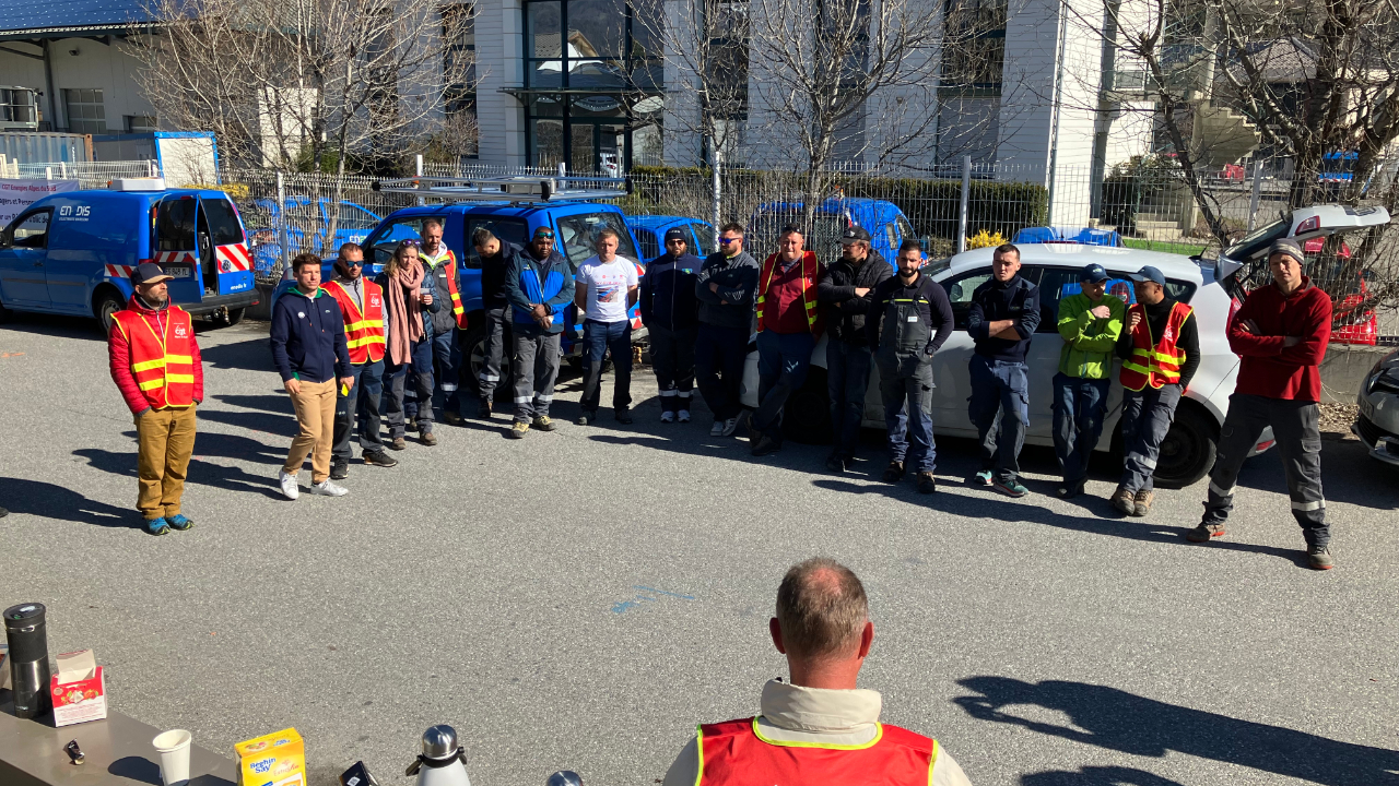 Alpes du Sud : opération escargot sur la RN94 face à la réforme des retraites Alpes du Sud : opération escargot sur la RN94 face à la réforme des retraites