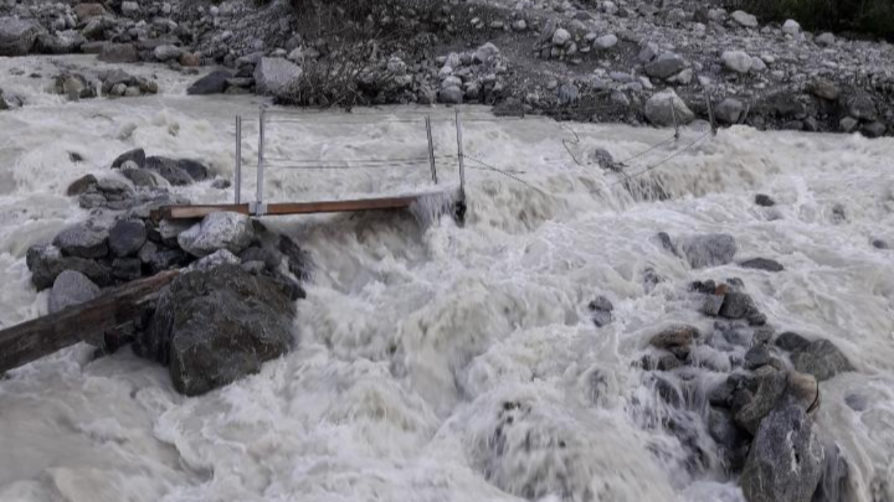 Après les orages, des sentiers inaccessibles à Vallouise-Pelvoux