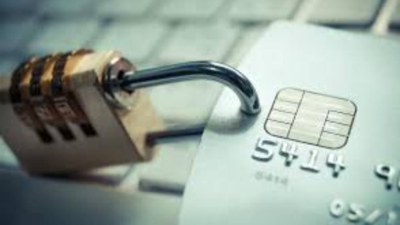 Attention aux escroqueries à la carte bancaire alerte la Police Nationale 05 Attention aux escroqueries à la carte bancaire alerte la Police Nationale 05