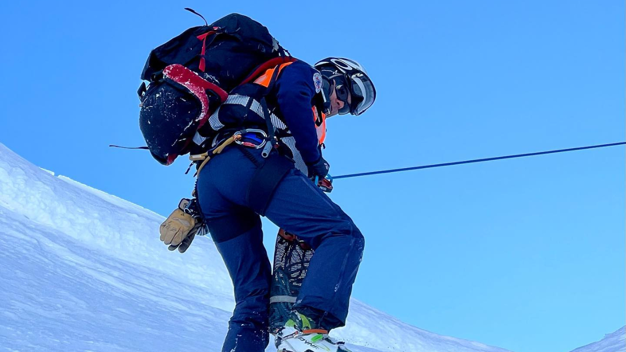 Avalanches, skieurs bless&eacute;s, reconnaissances a&eacute;riennes : un week-end agit&eacute; pour les secours dans les Hautes-Alpes