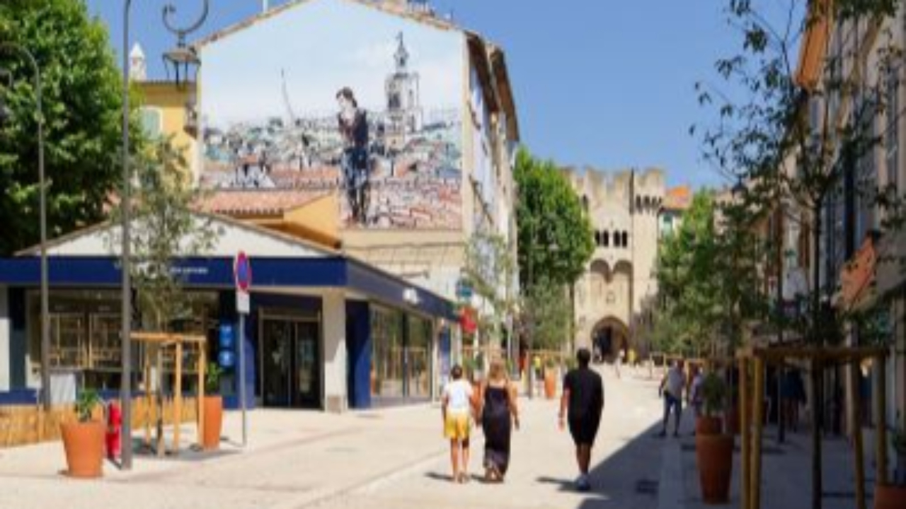 Avenue Jean Giono à Manosque, après l’expérimentation place à la consultation Avenue Jean Giono à Manosque, après l’expérimentation place à la consultation