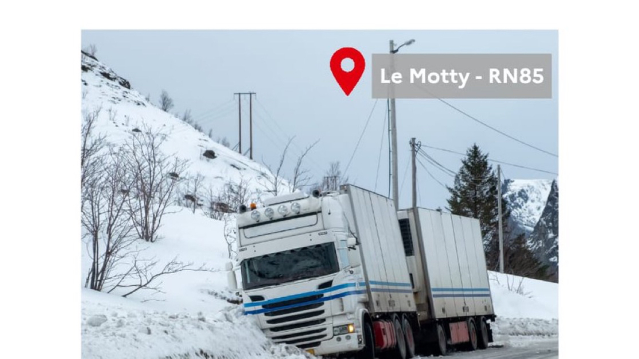 Chutes de neige : circulation difficile sur la RN 85 Chutes de neige : circulation difficile sur la RN 85