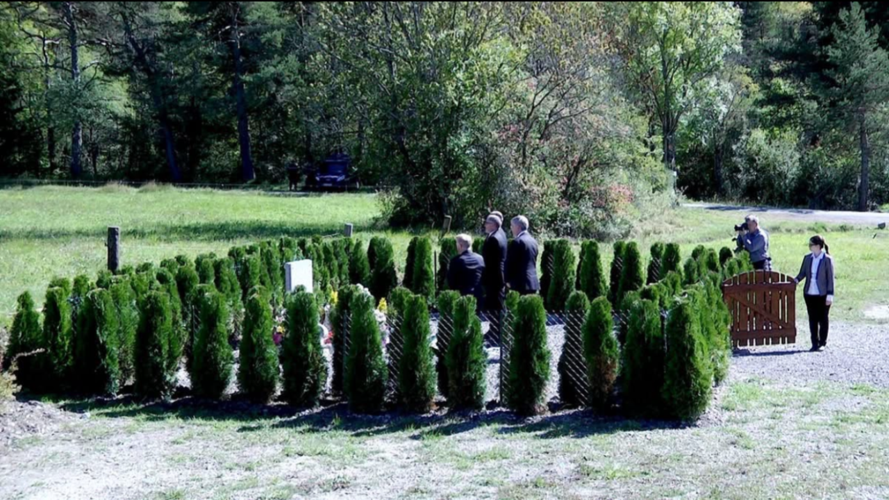 Comment va se dérouler la cérémonie en hommage aux victimes du crash de la Germanwings ? Comment va se dérouler la cérémonie en hommage aux victimes du crash de la Germanwings ?