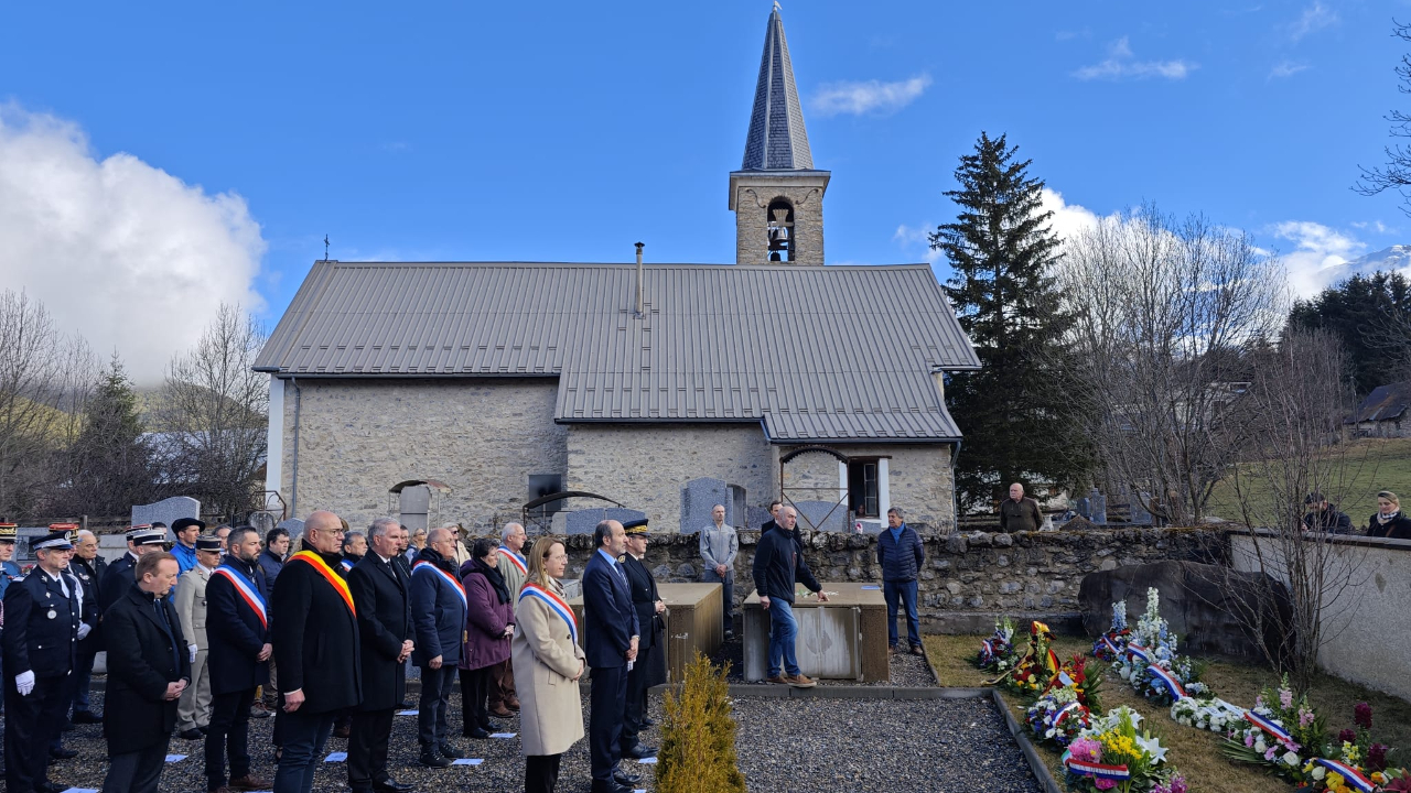 Crash de la Germanwings : 10 ans après, "le temps n'efface pas la douleur" Crash de la Germanwings : 10 ans après, "le temps n'efface pas la douleur"