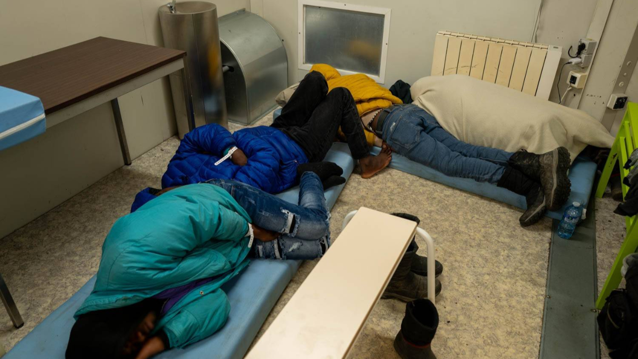 "Des dysfonctionnements qui entrainent des atteintes graves au droits des personnes", à la PAF de Montgenèvre