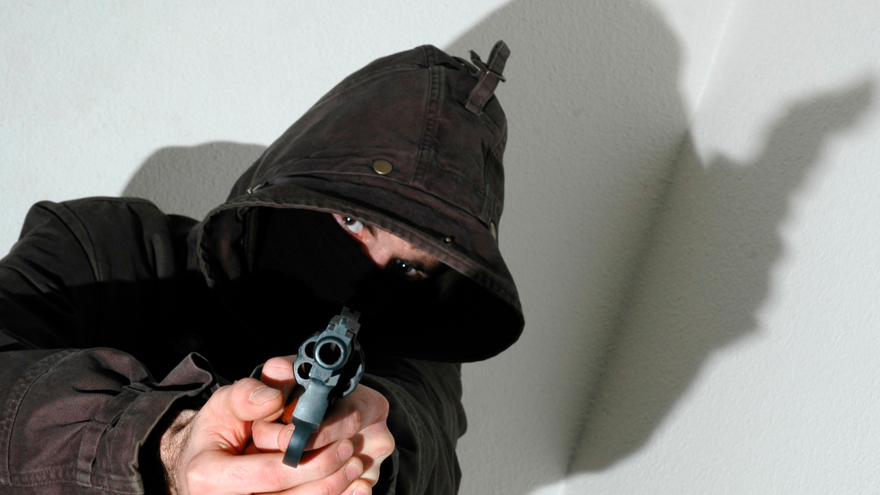 Des tirs retentissent &agrave; Brian&ccedil;on : un message envoy&eacute; &agrave; un p&egrave;re qui tente de d&eacute;tourner son fils du deal de coca&iuml;ne ?