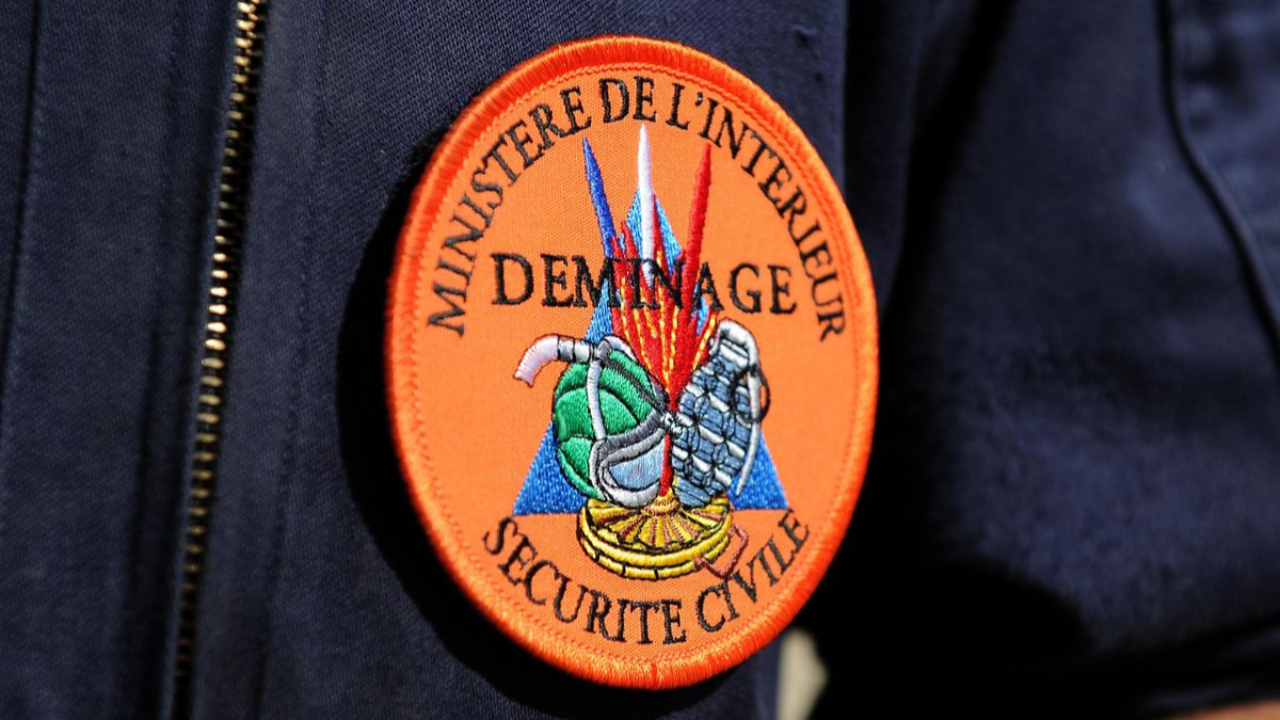 Deux grenades rouillées découvertes aux Mées lors de la réfection de salles de classes Deux grenades rouillées découvertes aux Mées lors de la réfection de salles de classes