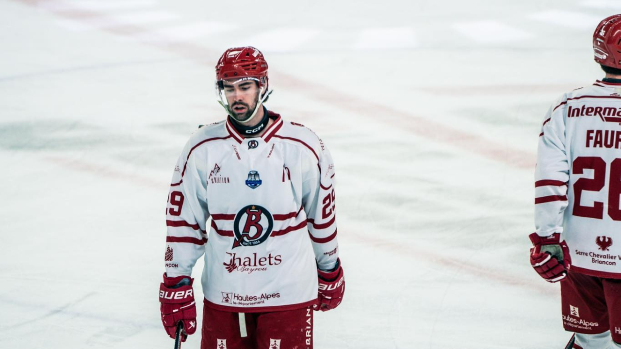 Etrillé à Cergy-Pontoise, Briançon revient sur terre (11-4) Etrillé à Cergy-Pontoise, Briançon revient sur terre (11-4)