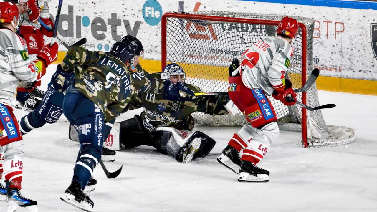 Face au leader grenoblois, Gap n'a pas fait de miracle (3-7) Face au leader grenoblois, Gap n'a pas fait de miracle (3-7)