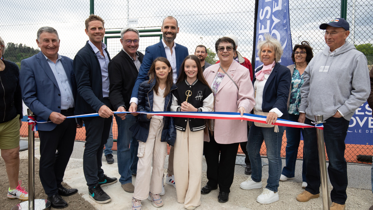 Forcalquier inaugure ses nouveaux courts de tennis Forcalquier inaugure ses nouveaux courts de tennis
