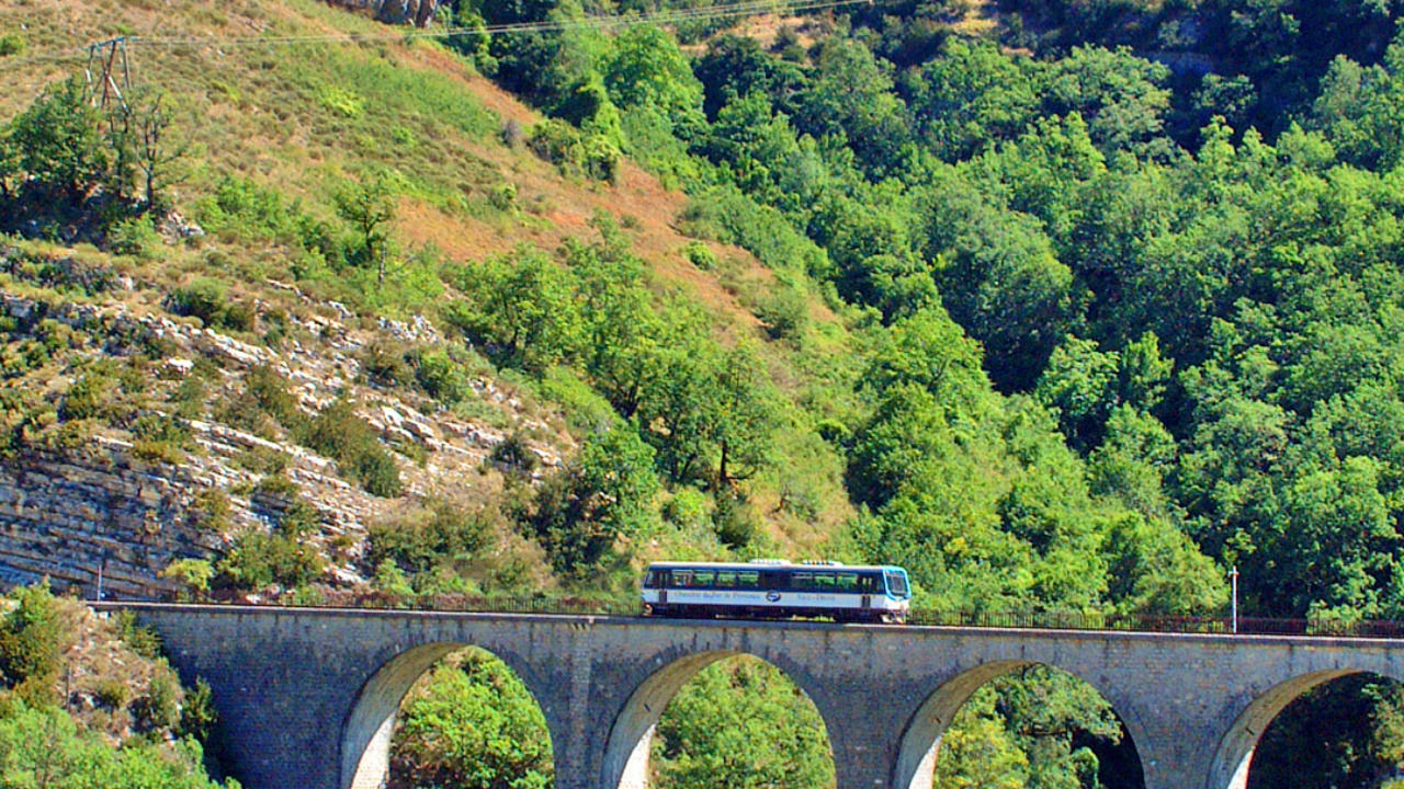 Haute-Provence : 100 millions d’euros d’investissements d’ici 2026 sur les Chemins de fer de Provence Haute-Provence : 100 millions d’euros d’investissements d’ici 2026 sur les Chemins de fer de Provence