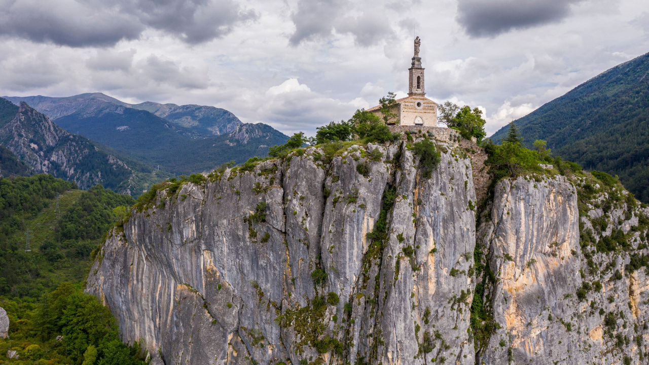 Haute-Provence : Castellane prend soin de son patrimoine historique Haute-Provence : Castellane prend soin de son patrimoine historique