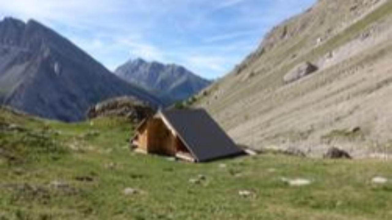 Haute-Provence : inauguration de la cabane pastorale à Méolans Revel Haute-Provence : inauguration de la cabane pastorale à Méolans Revel