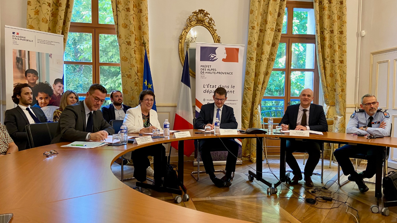 Haute-Provence : "l'École doit rester un sanctuaire exempt de violences" Haute-Provence : "l'École doit rester un sanctuaire exempt de violences"