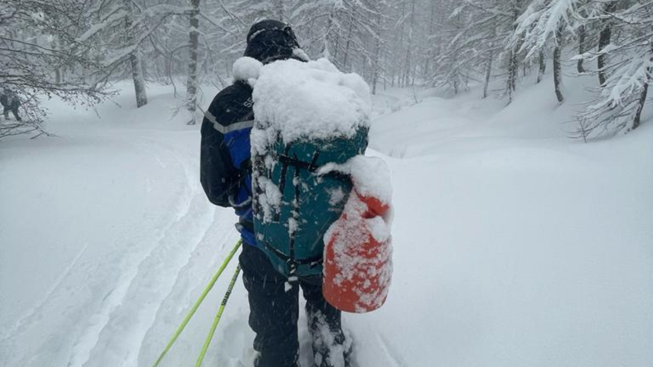 Haute-Provence : sans équipement, huit jeunes bloqués par la neige dans un refuge à Allos Haute-Provence : sans équipement, huit jeunes bloqués par la neige dans un refuge à Allos