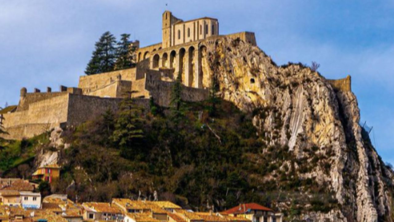 Haute-Provence : Sisteron connait des rafales de vent record !