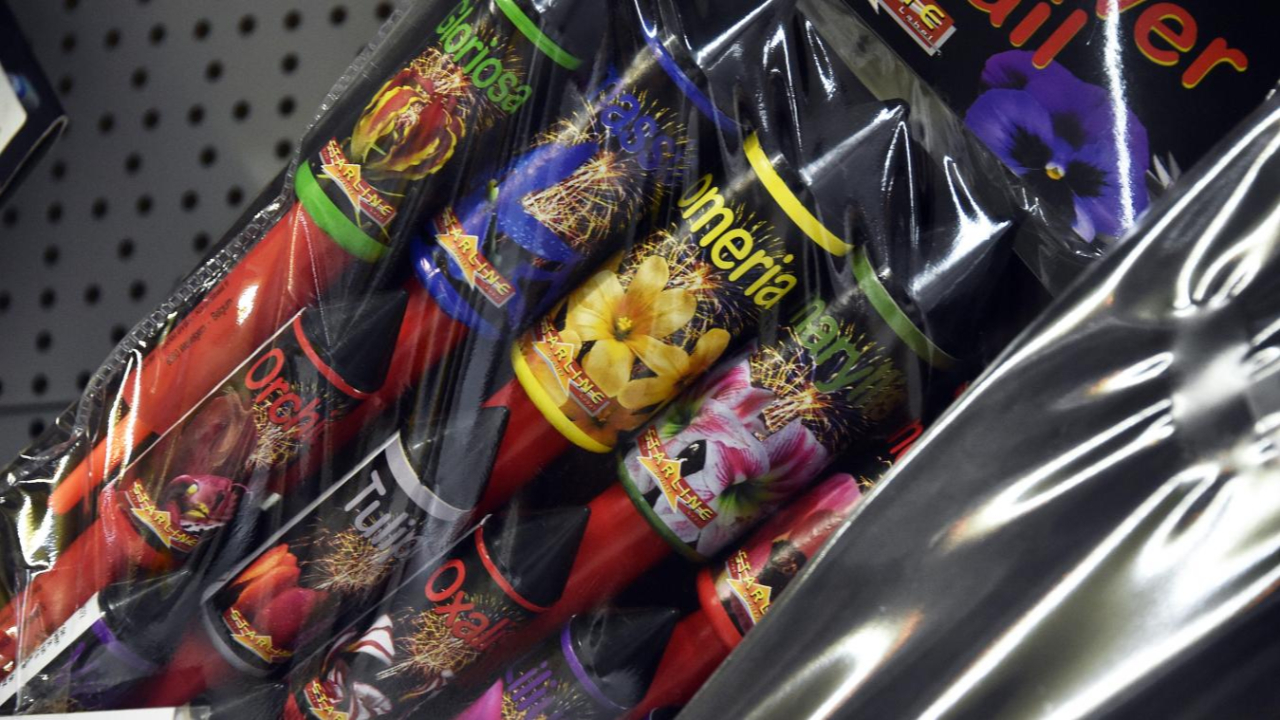 Haute-Provence : un arrêté préfectoral pour interdire temporairement la vente et la détention de feux d’artifice Haute-Provence : un arrêté préfectoral pour interdire temporairement la vente et la détention de feux d’artifice