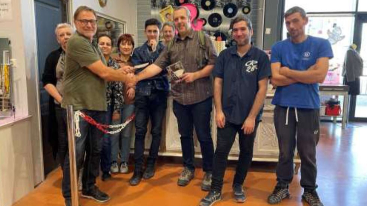 Haute-Provence : un don de plus de 1.000 euros de la Ressourcerie à FNE 04 Haute-Provence : un don de plus de 1.000 euros de la Ressourcerie à FNE 04