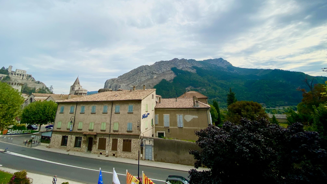 Haute-Provence : un homme bless&eacute; de plusieurs coups de couteau &agrave; Sisteron