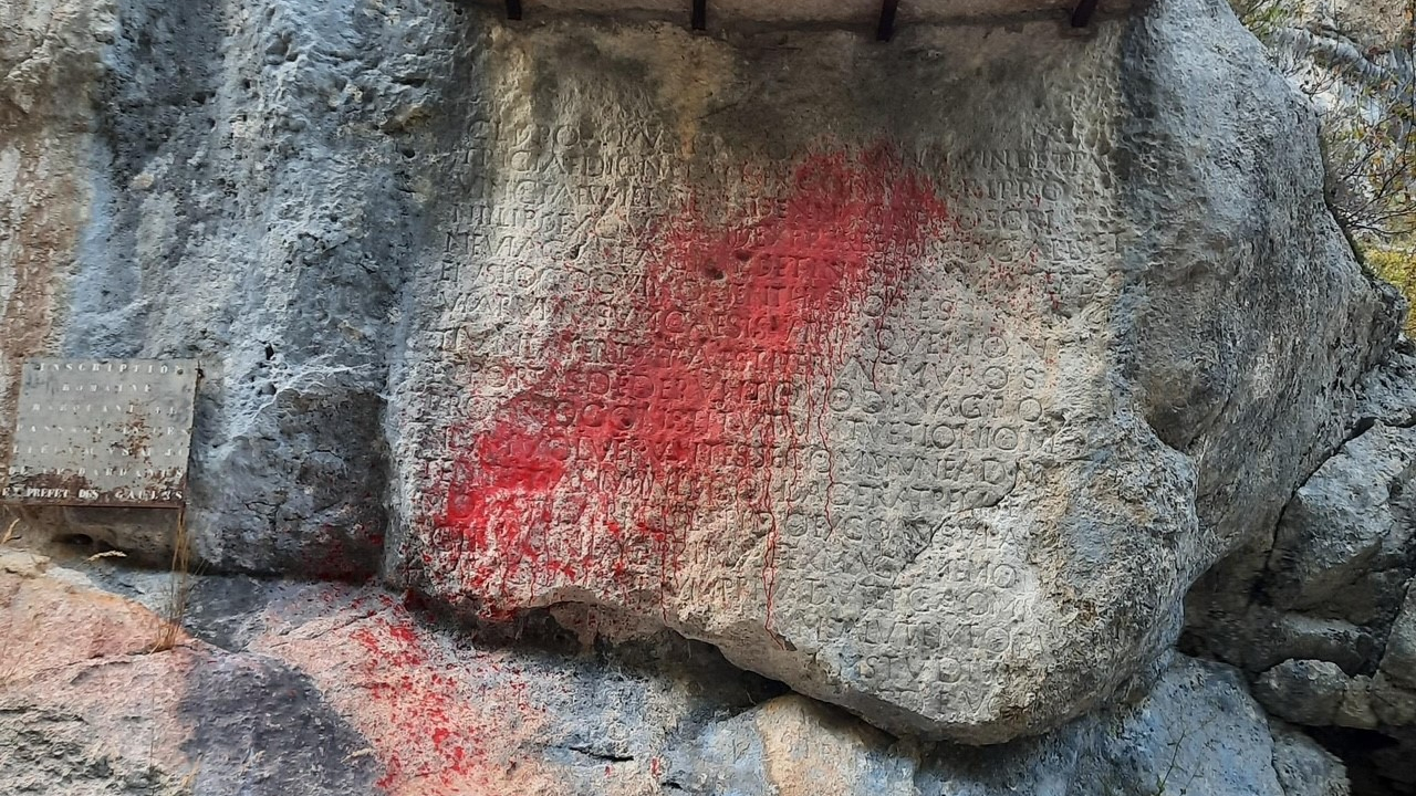 Haute-Provence : un site classé au monument historique vandalisé à Saint-Geniez