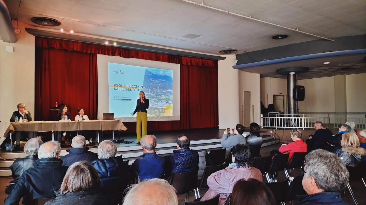 Hautes-Alpes : à Embrun, stationnement et circulation riment avec concertation Hautes-Alpes : à Embrun, stationnement et circulation riment avec concertation