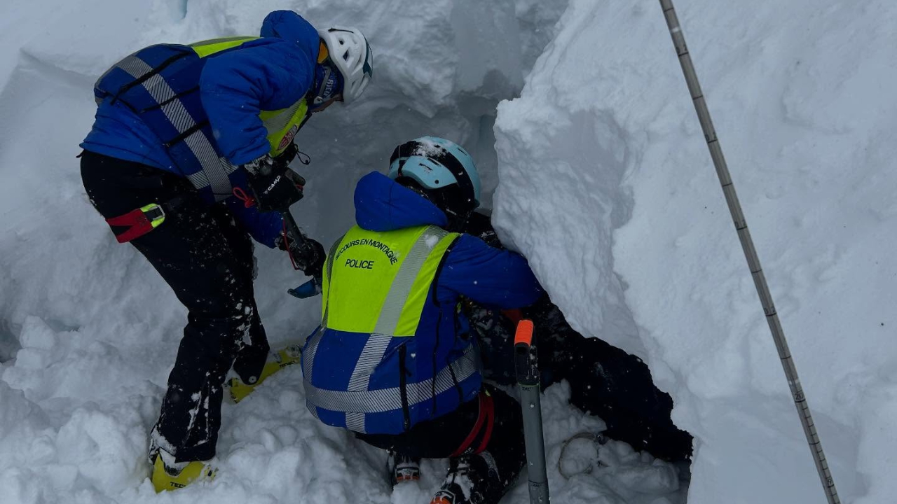 Hautes-Alpes : alerte avalanche malgr&eacute; un faible enneigement, la CRS Alpes appelle &agrave; la vigilance