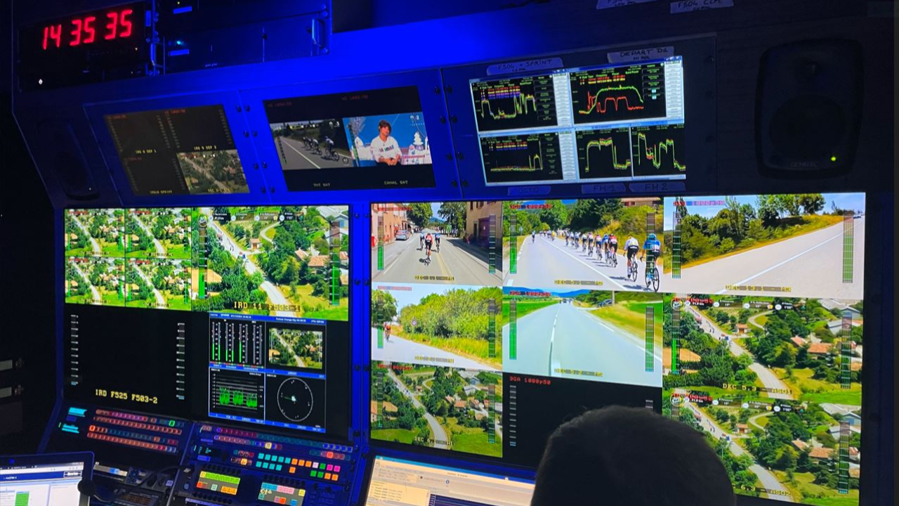 Hautes-Alpes : la diffusion du Tour, un "défi du quotidien" pour M. Grall, technicien Orange Hautes-Alpes : la diffusion du Tour, un "défi du quotidien" pour M. Grall, technicien Orange