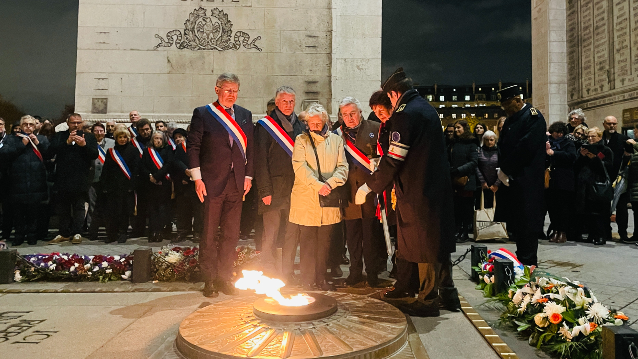 Hautes-Alpes : des élus se sont rassemblés sur la tombe du soldat inconnu Hautes-Alpes : des élus se sont rassemblés sur la tombe du soldat inconnu