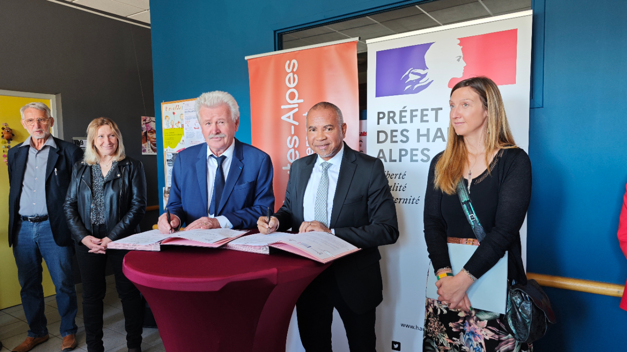 Hautes-Alpes : &Eacute;tat et D&eacute;partement main dans la main pour lutter contre les in&eacute;galit&eacute;s et la pauvret&eacute;