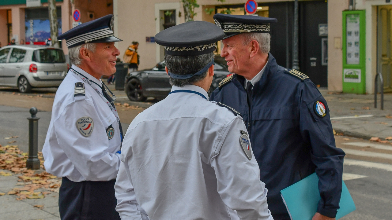 Hautes-Alpes : Gap, F. Veaux dit "étudier" la possibilité d'utiliser le centre de supervision urbain par la Police Nationale Hautes-Alpes : Gap, F. Veaux dit "étudier" la possibilité d'utiliser le centre de supervision urbain par la Police Nationale