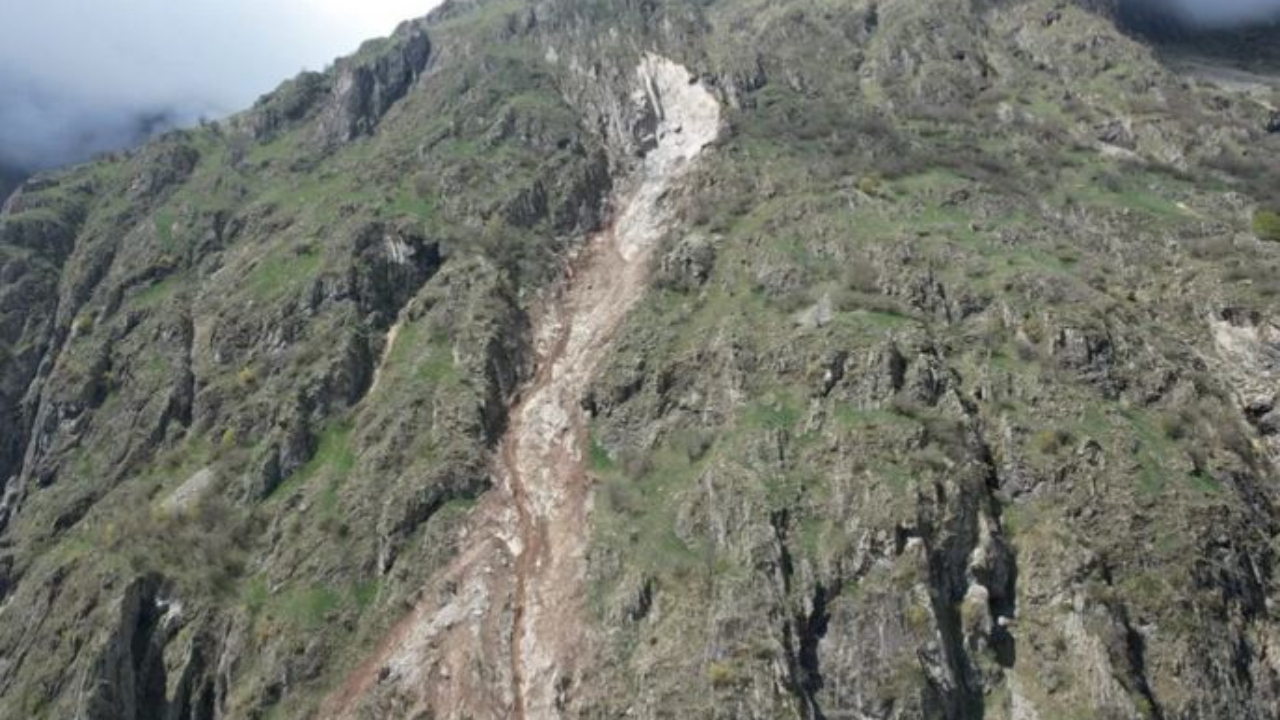 Hautes-Alpes : Gioberney, le GR 54 peu à peu rendu aux randonneurs Hautes-Alpes : Gioberney, le GR 54 peu à peu rendu aux randonneurs