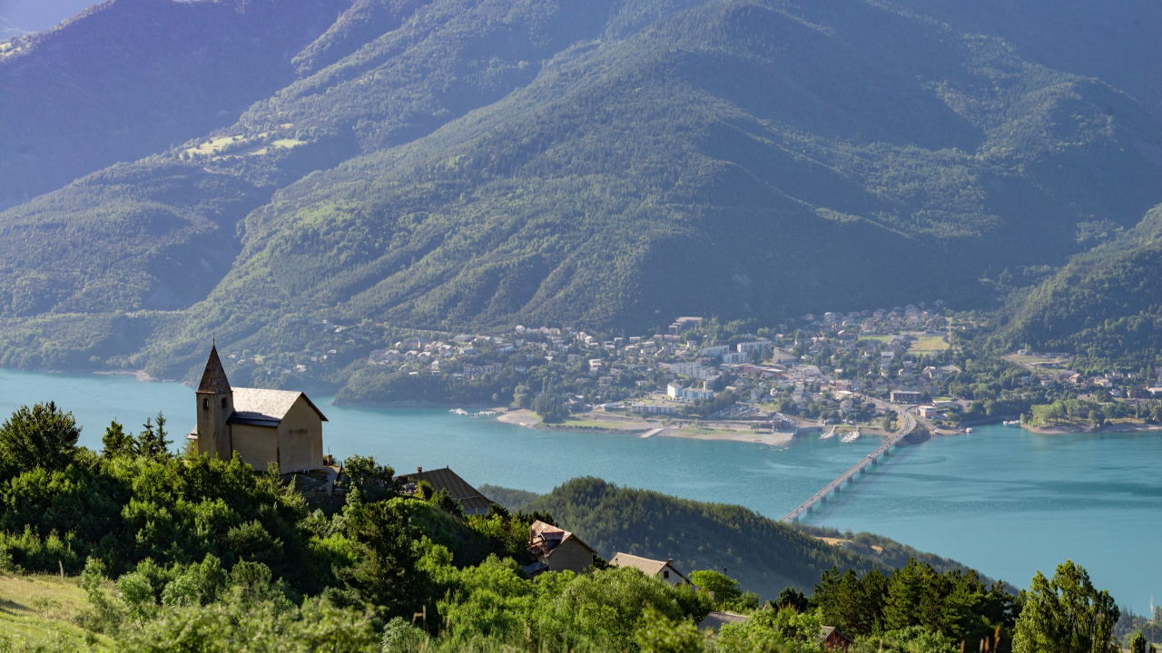Hautes-Alpes : l’écotourisme célébré ce jeudi à Savines le Lac