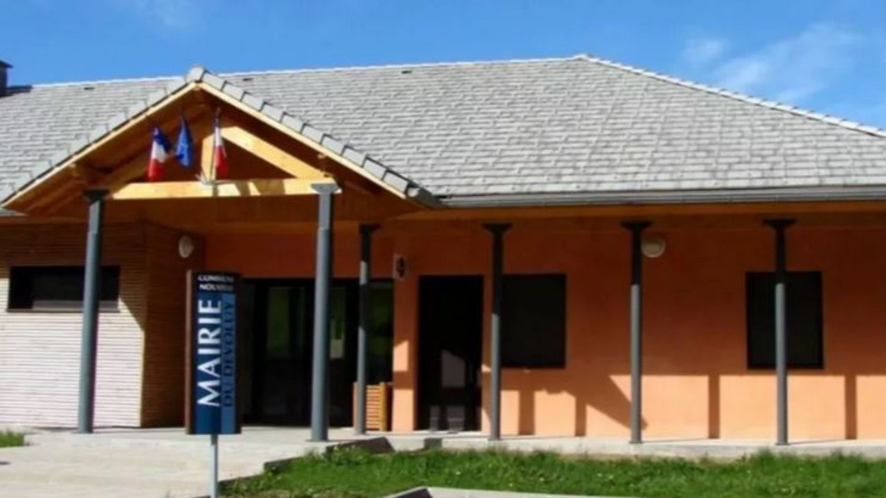 Hautes-Alpes : la maire du Dévoluy démissionne Hautes-Alpes : la maire du Dévoluy démissionne