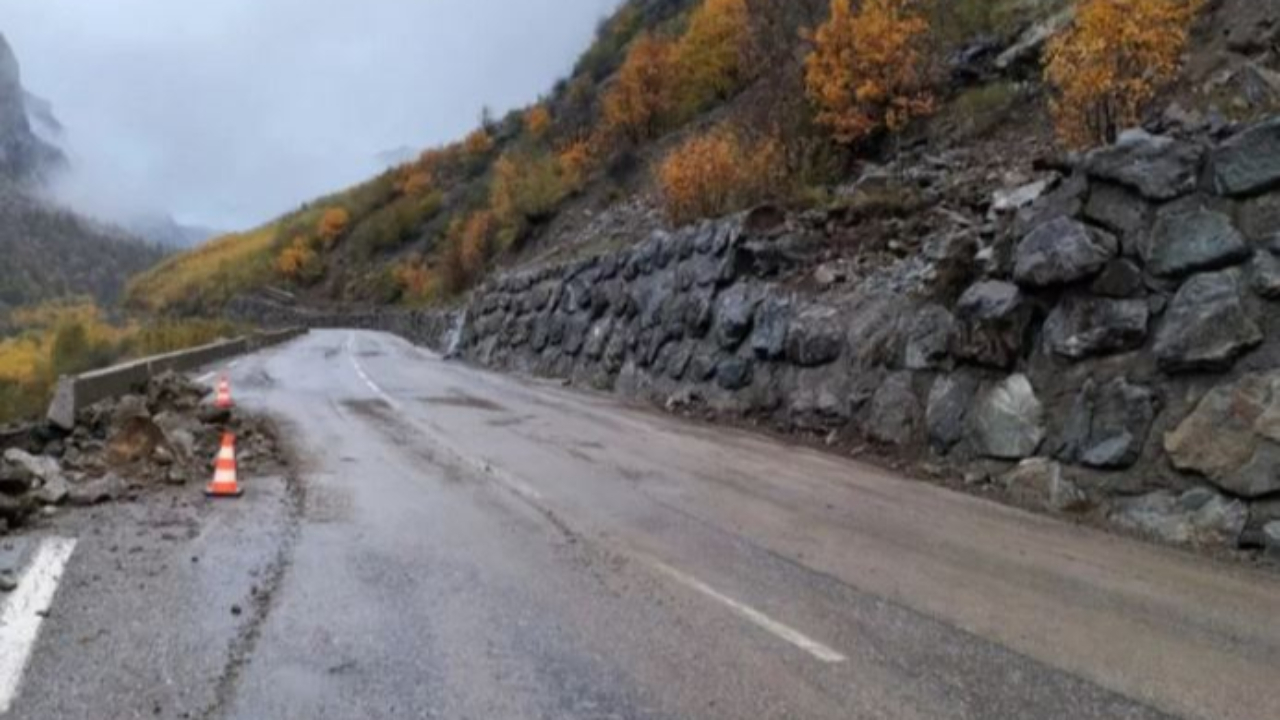 Hautes-Alpes : la RD 1091 à La Grave ouverte dès 15h00 Hautes-Alpes : la RD 1091 à La Grave ouverte dès 15h00