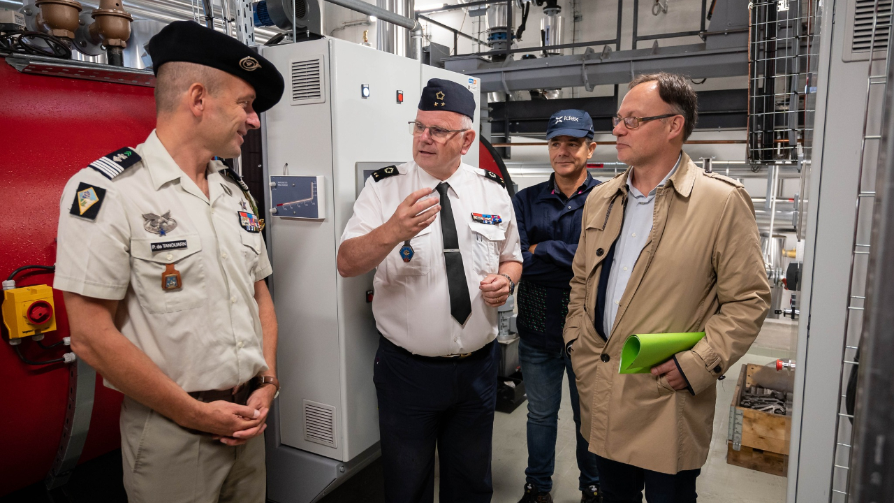 Hautes-Alpes : le 4ème RCH de Gap verdit son Quartier Général Guillaume Hautes-Alpes : le 4ème RCH de Gap verdit son Quartier Général Guillaume