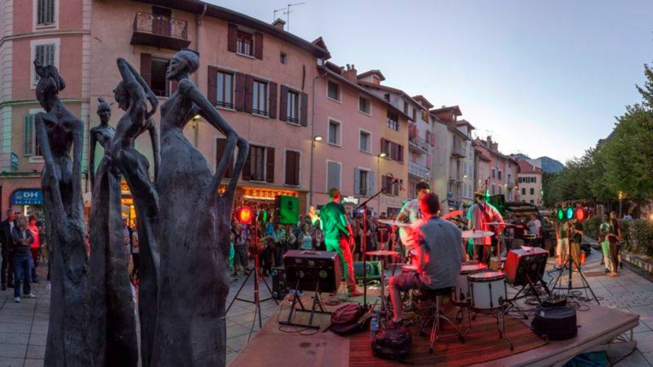 Hautes-Alpes : le centre-ville de Gap retrouve ses Nocturnes Hautes-Alpes : le centre-ville de Gap retrouve ses Nocturnes