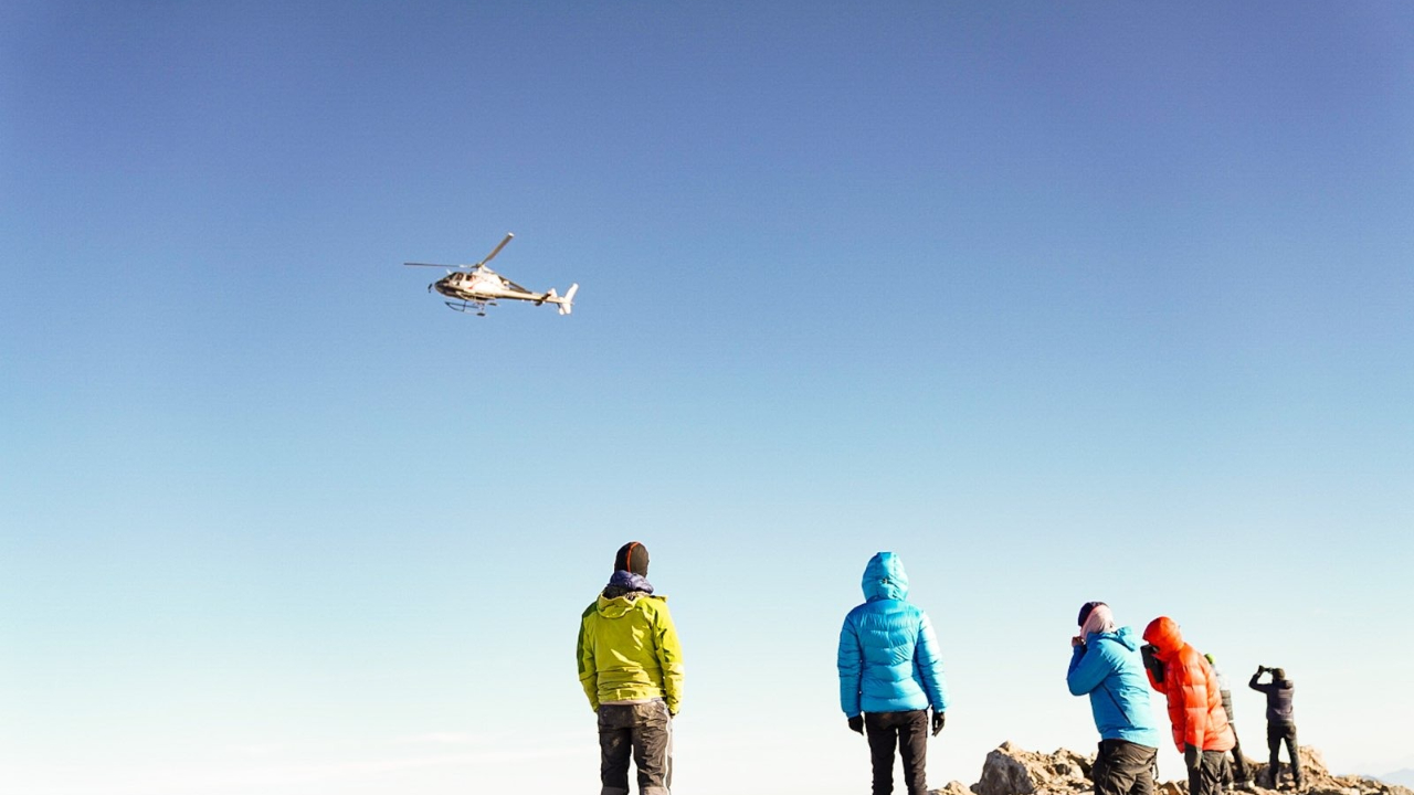 Hautes-Alpes : le chantier du téléphérique de la Grave occupé ce lundi Hautes-Alpes : le chantier du téléphérique de la Grave occupé ce lundi