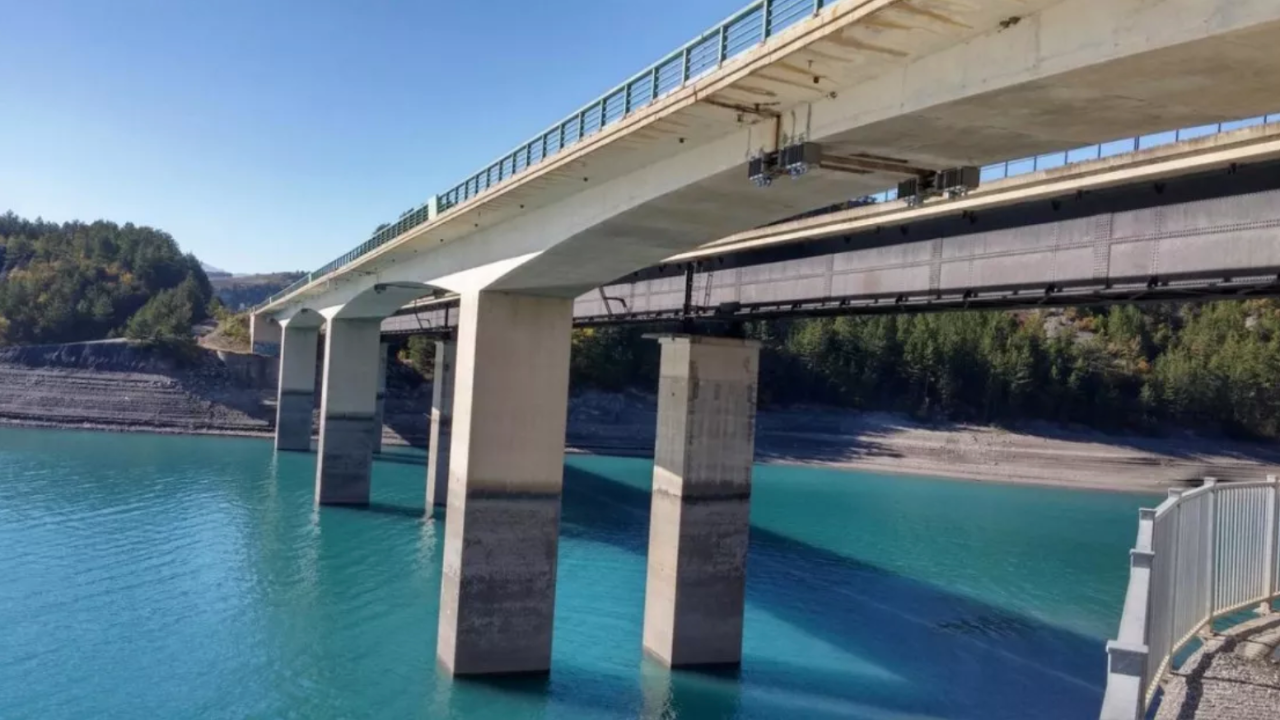 Hautes-Alpes : le Pont du Riou Bourdou à Savines le Lac fermé une partie du week-end Hautes-Alpes : le Pont du Riou Bourdou à Savines le Lac fermé une partie du week-end