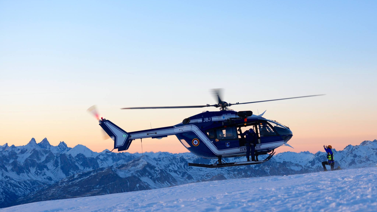 Hautes-Alpes : les anges gardiens de la montagne font de la sensibilisation