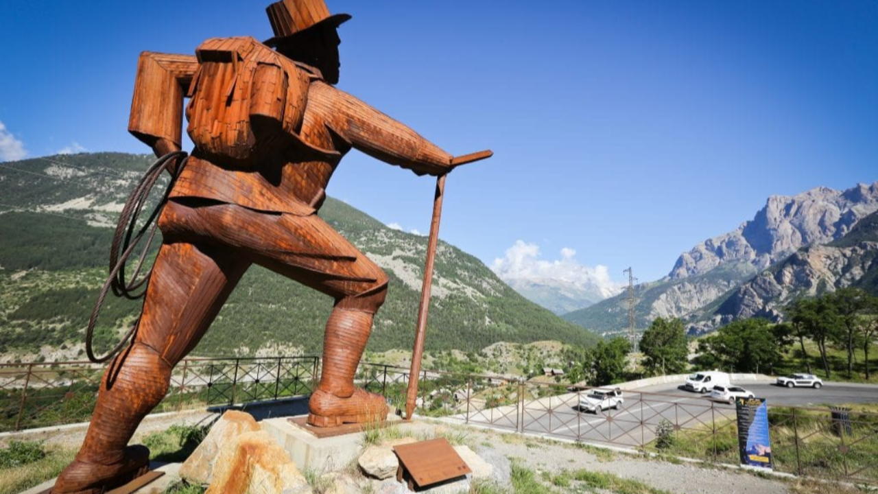 Hautes-Alpes : "nous devons travailler l'intermodalité" indique C. Drujon-d'Astros président de la communauté communes du Pays des Écrins