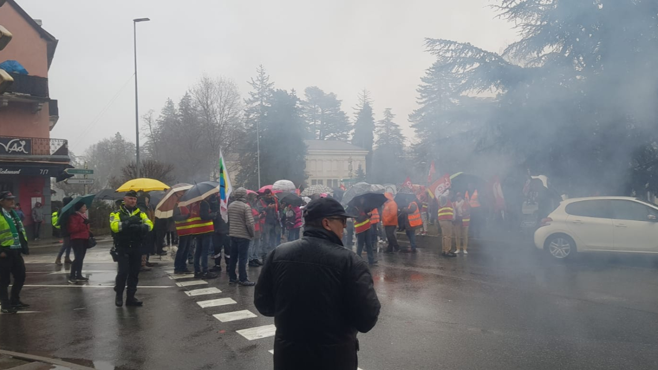 Hautes-Alpes : un 49.3 qui ne passe vraiment pas pour l’intersyndicale Hautes-Alpes : un 49.3 qui ne passe vraiment pas pour l’intersyndicale