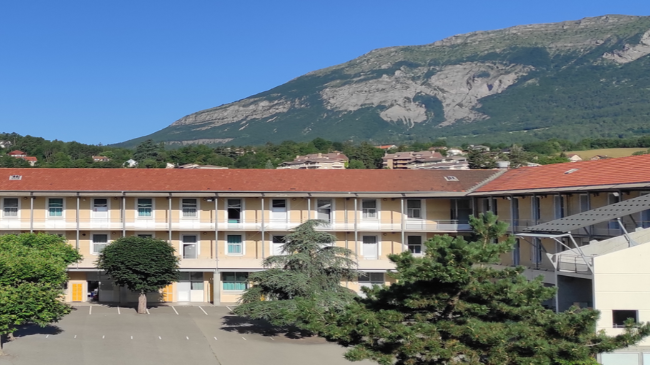 Hautes-Alpes : un assistant d'éducation agressé au collège Achille Mauzan de Gap Hautes-Alpes : un assistant d'éducation agressé au collège Achille Mauzan de Gap