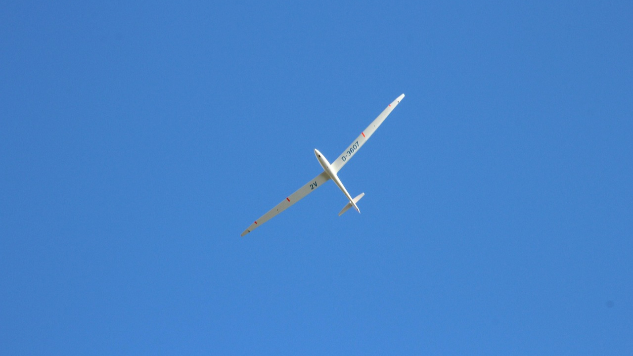 Hautes-Alpes : un homme décède dans un accident de planeur Hautes-Alpes : un homme décède dans un accident de planeur