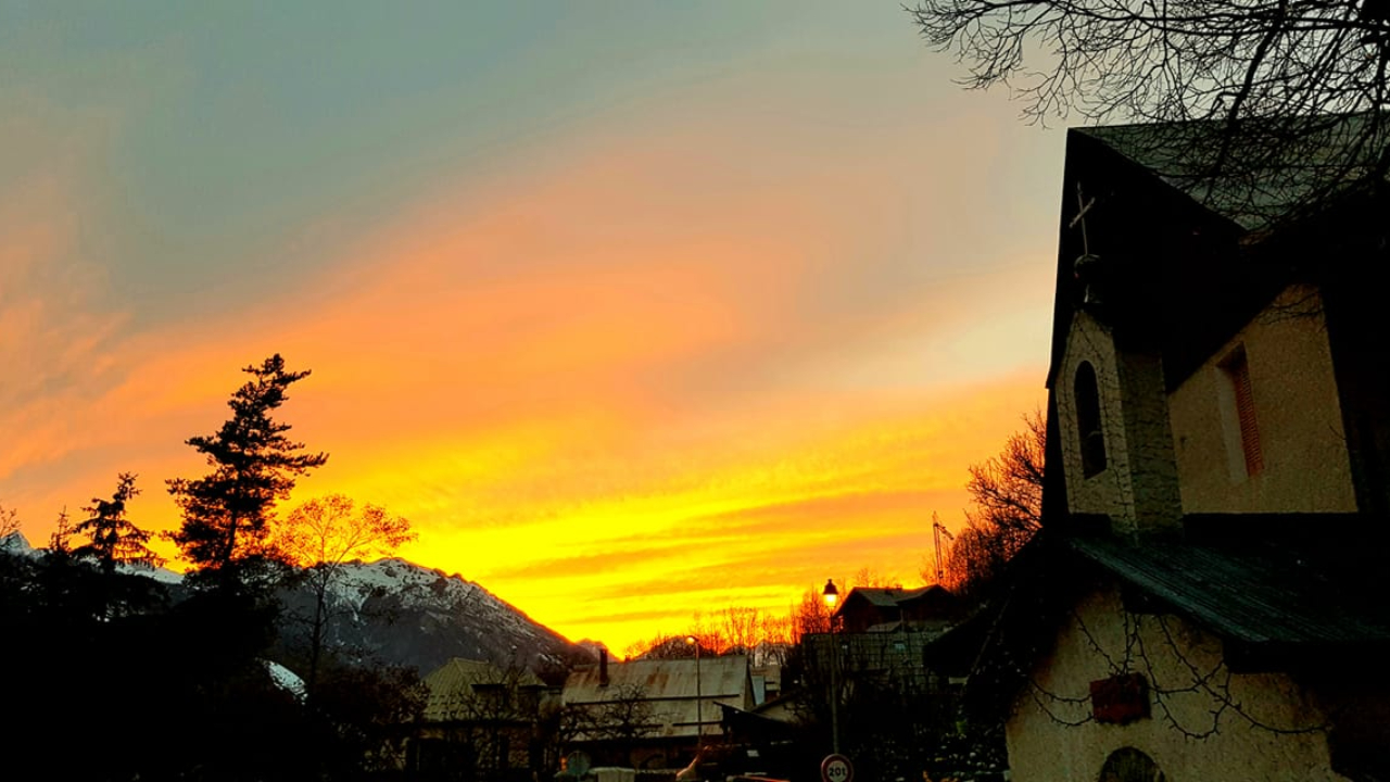 Hautes-Alpes : une réunion de rénovation à Saint-Chaffrey