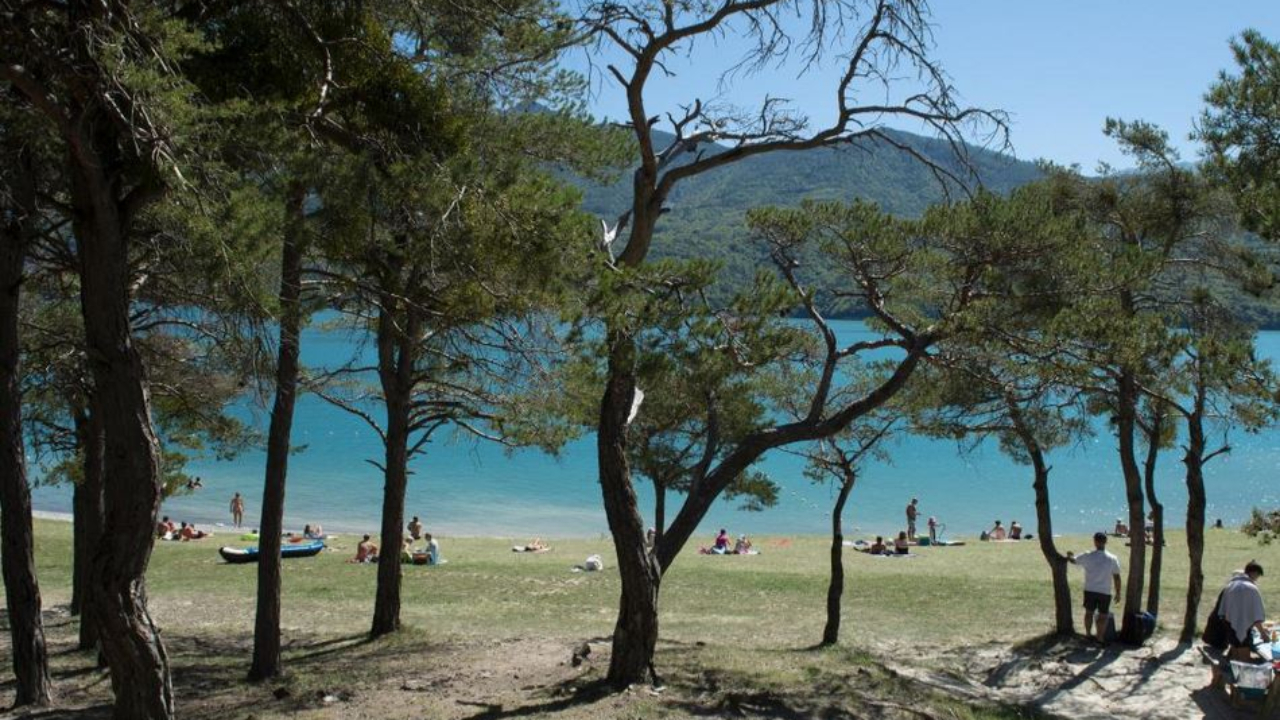 La baignade interdite sur la plage des Trémouilles à Chanteloube La baignade interdite sur la plage des Trémouilles à Chanteloube